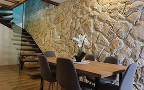 New Villa In Old Center - Pag